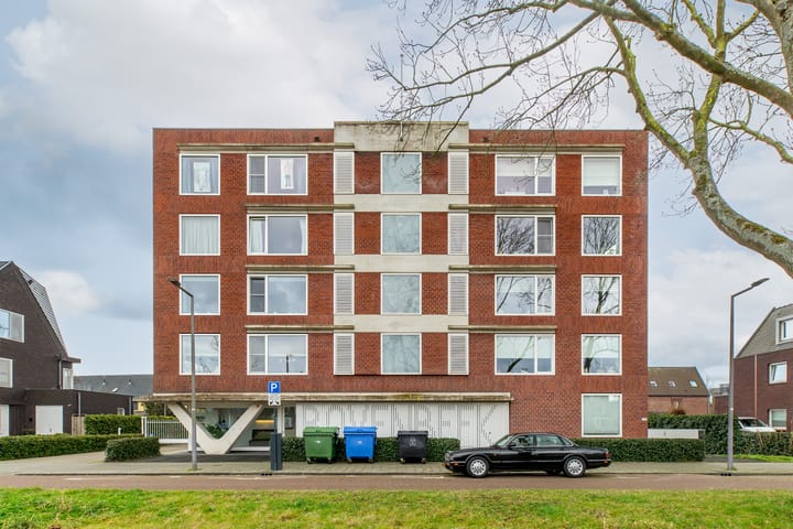 Foto 42 van Van der Duijn van Maasdamweg 436