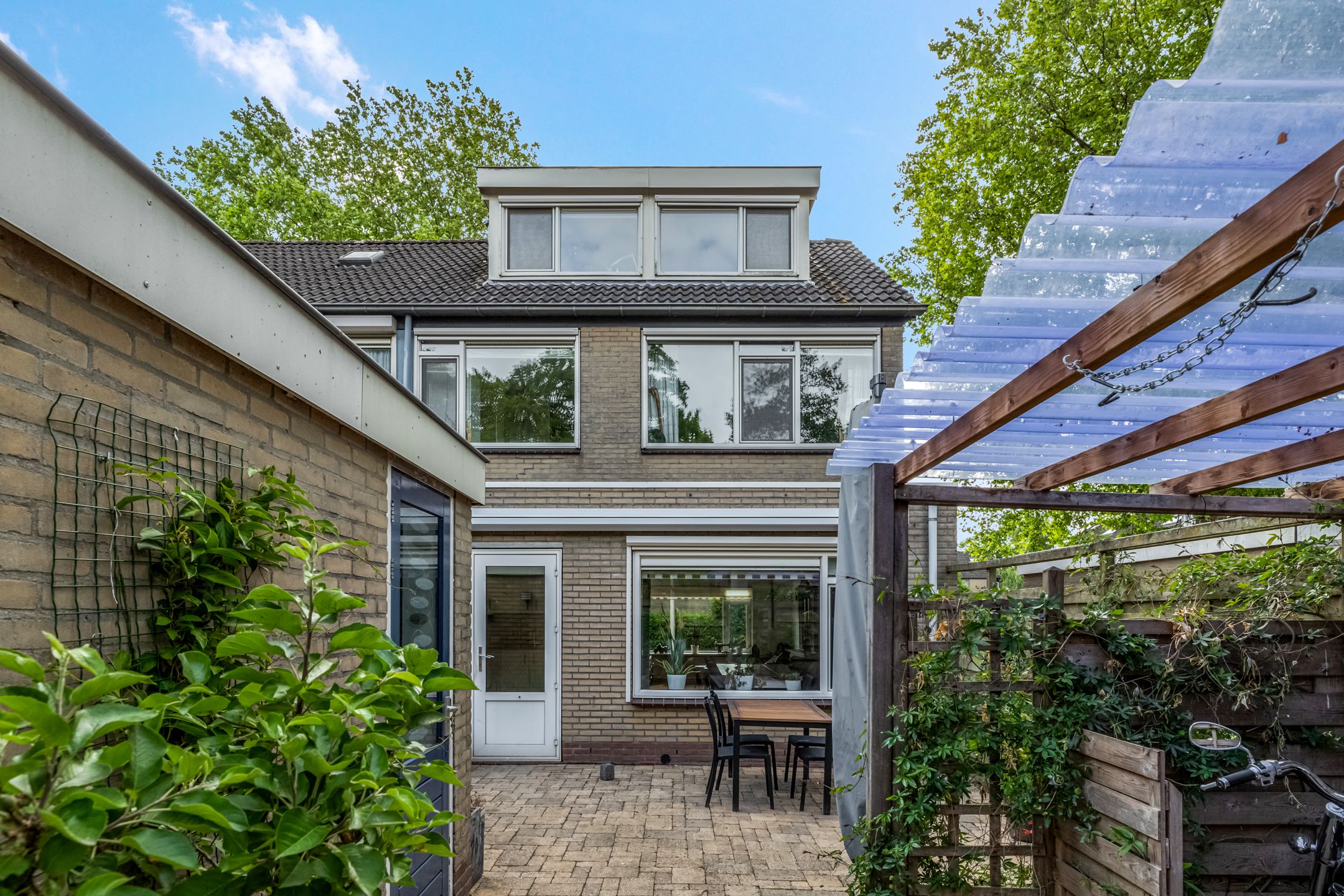 Foto 42 van Gerard Doulaan 34