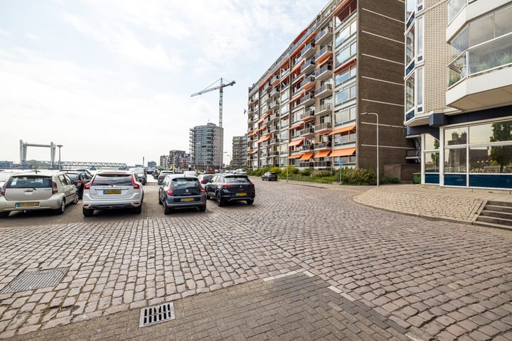 Photo 4 of Maasplein 23