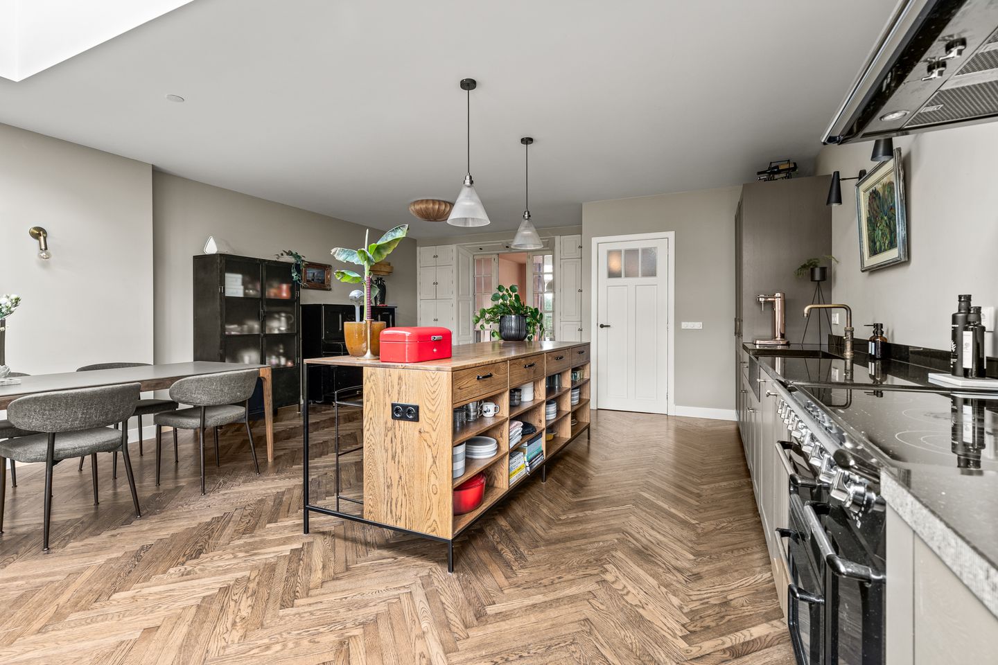 Foto 40 van Amsterdamsestraatweg 1011