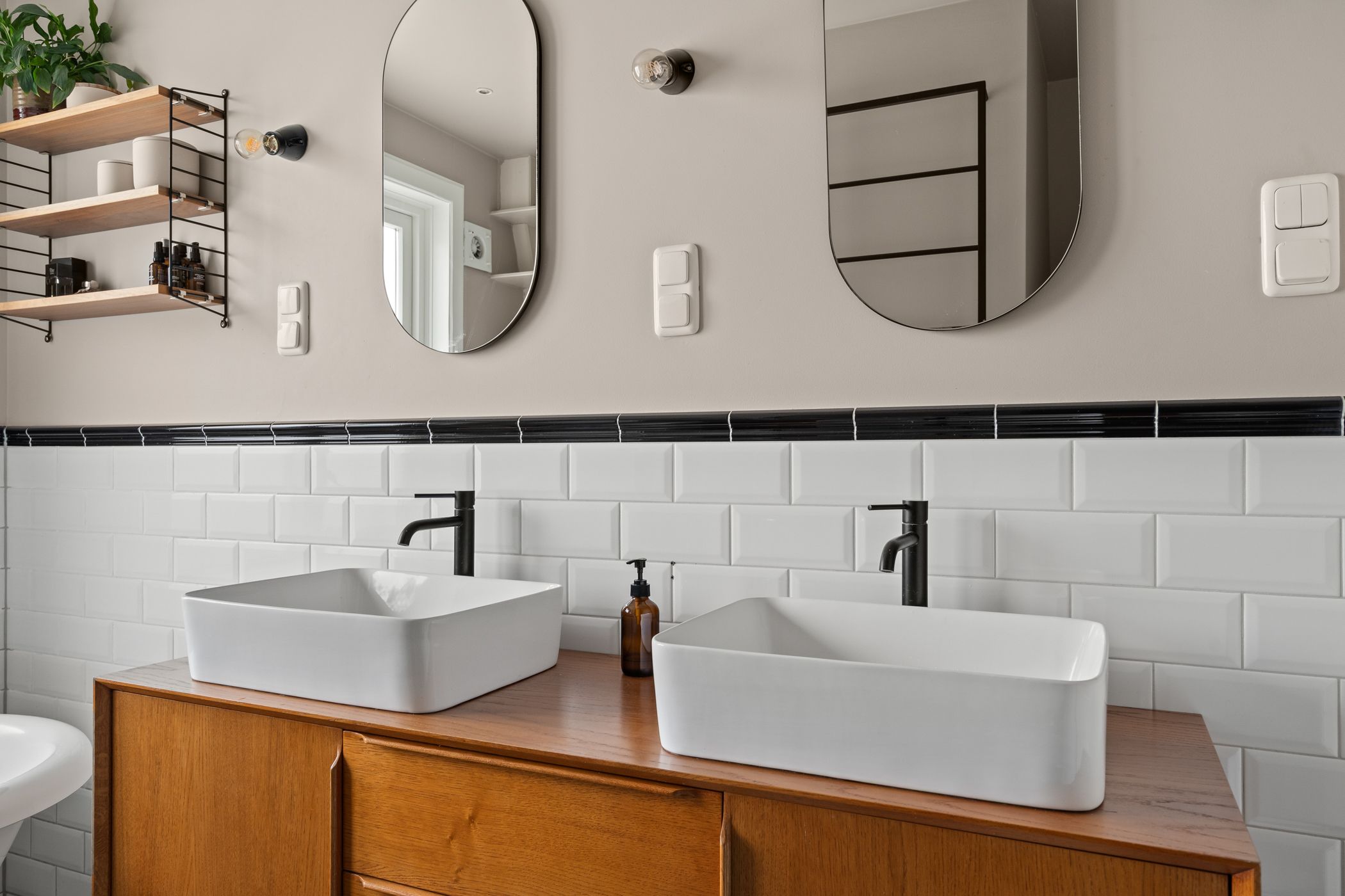 Foto 57 van Amsterdamsestraatweg 1011