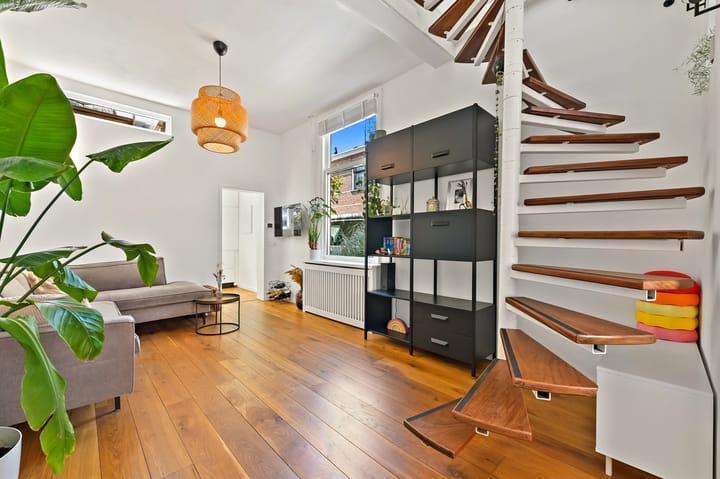 Foto 9 van Van Bleyswijckstraat 15