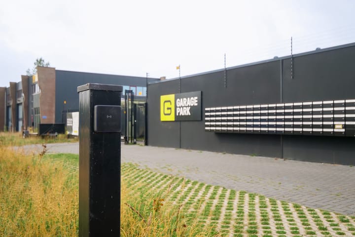 Photo 3 of Burgemeester Ritmeesterweg 22-67