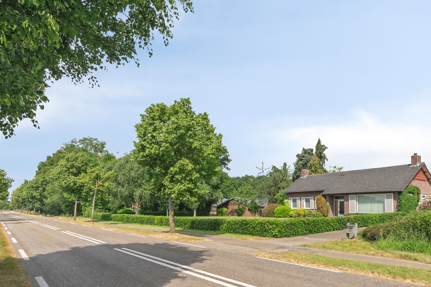 Bekijk foto 4 van Leveroyseweg 10