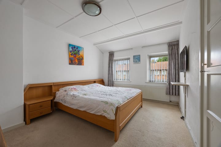 Photo 10 of Demer 57