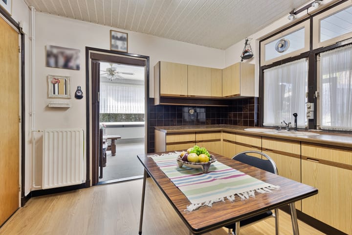 Foto 8 van Posthuisstraat 4