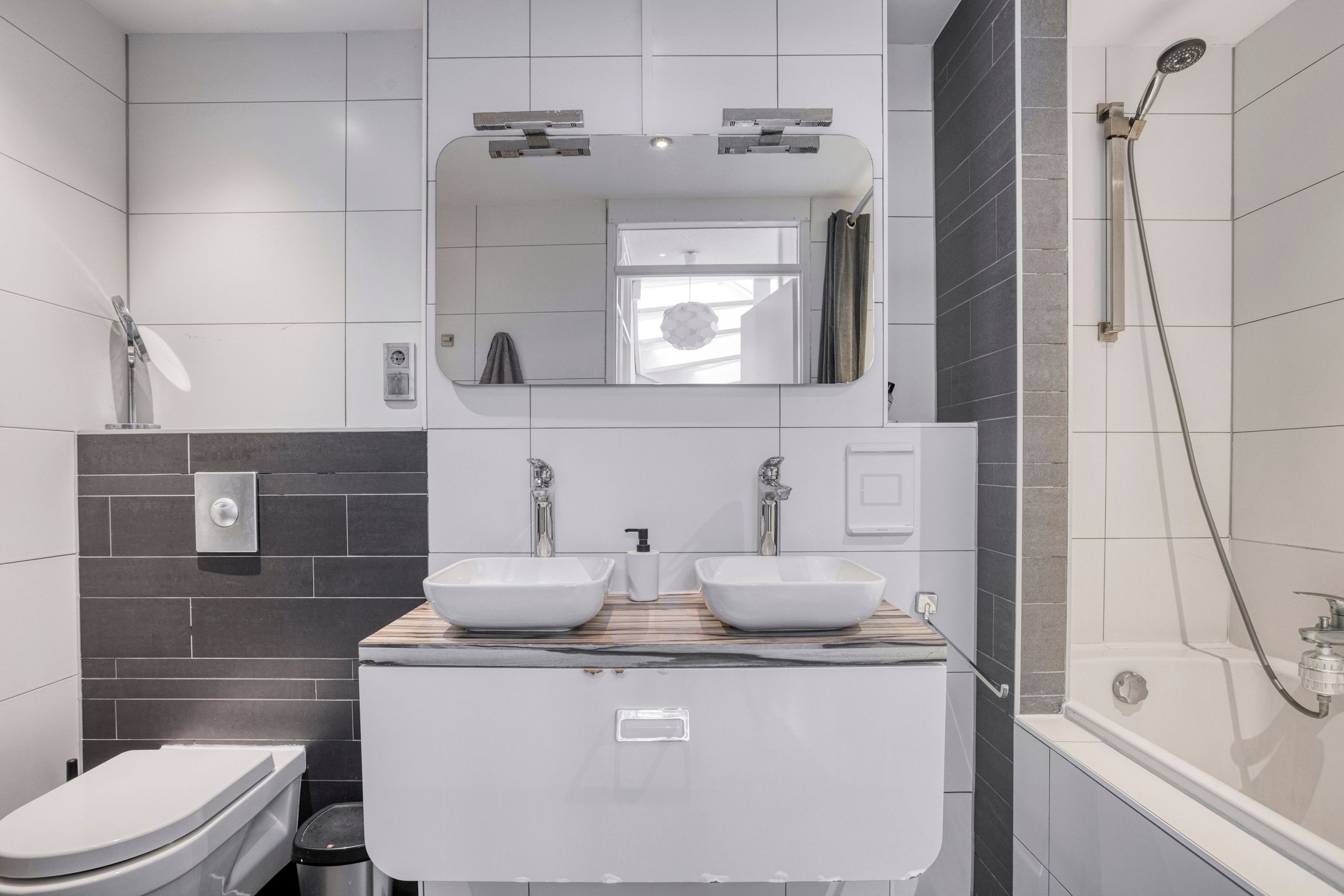 Photo 15 of Sint-Jacobstraat 193