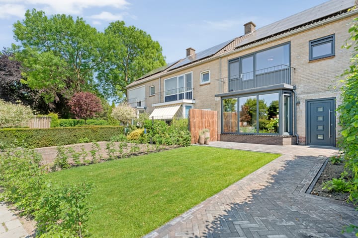 Photo 6 of Friesendorpstraat 50