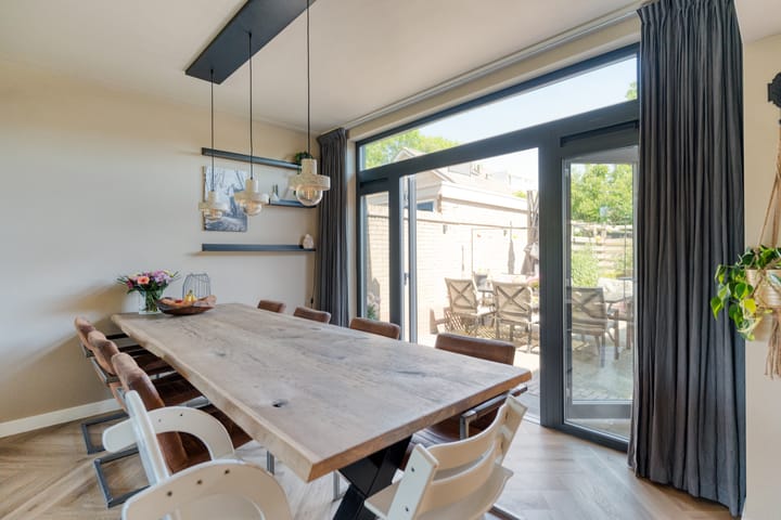 Photo 22 of Friesendorpstraat 50