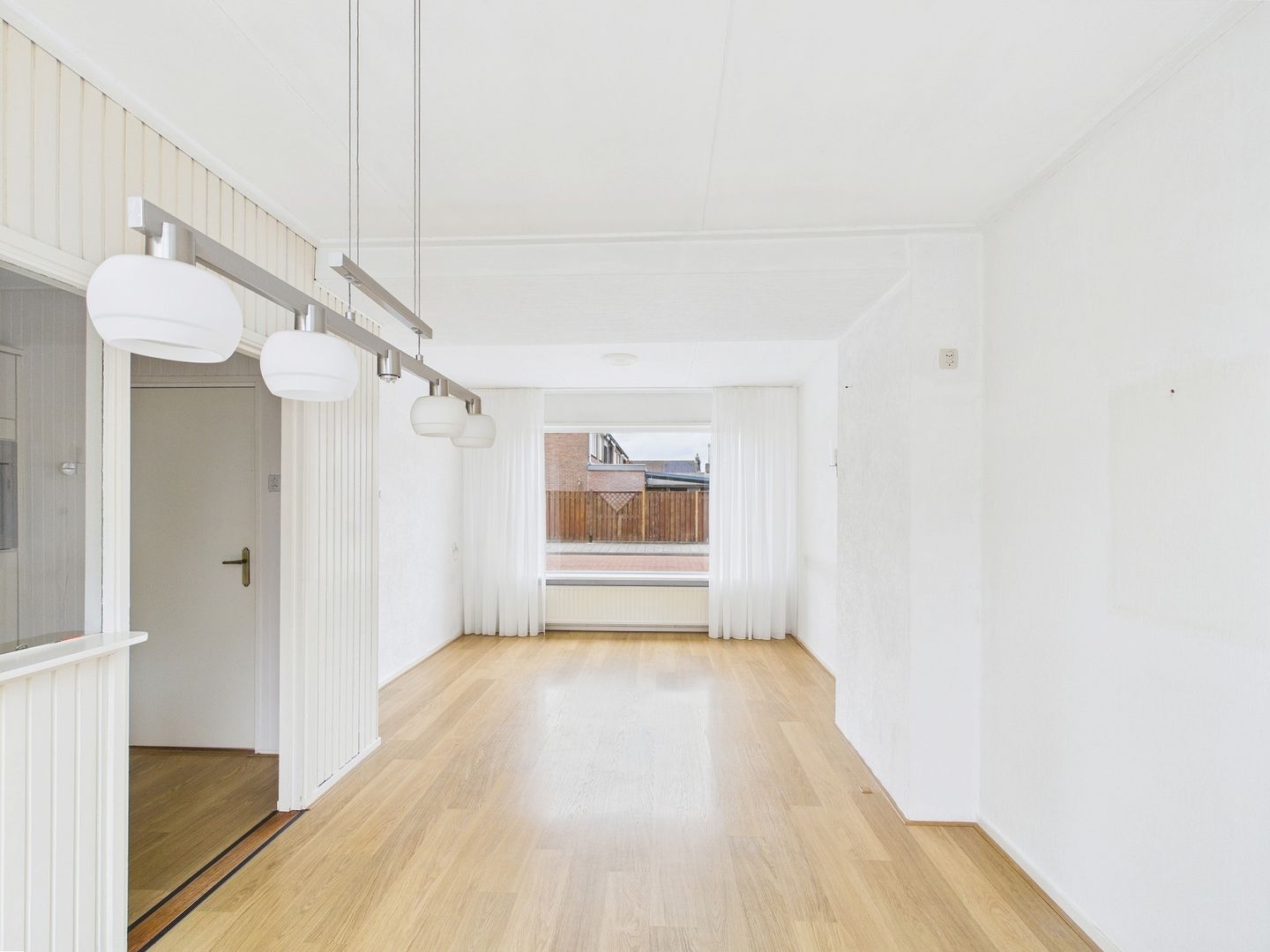 Photo 5 of Robertstraat 57