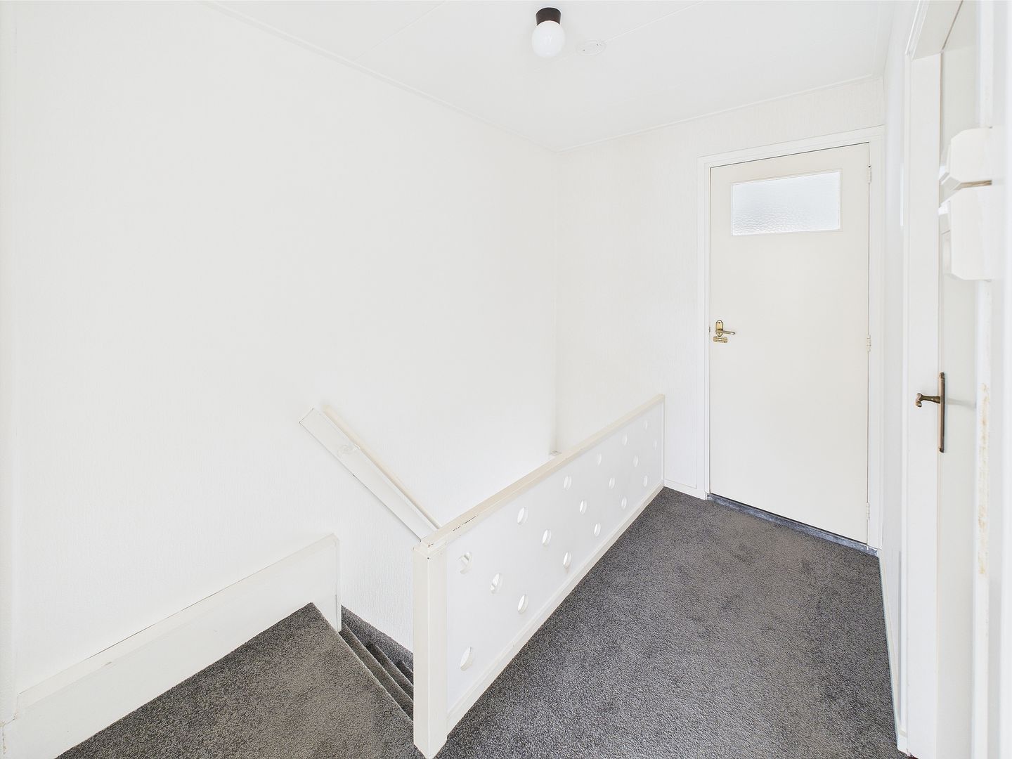 Photo 14 of Robertstraat 57