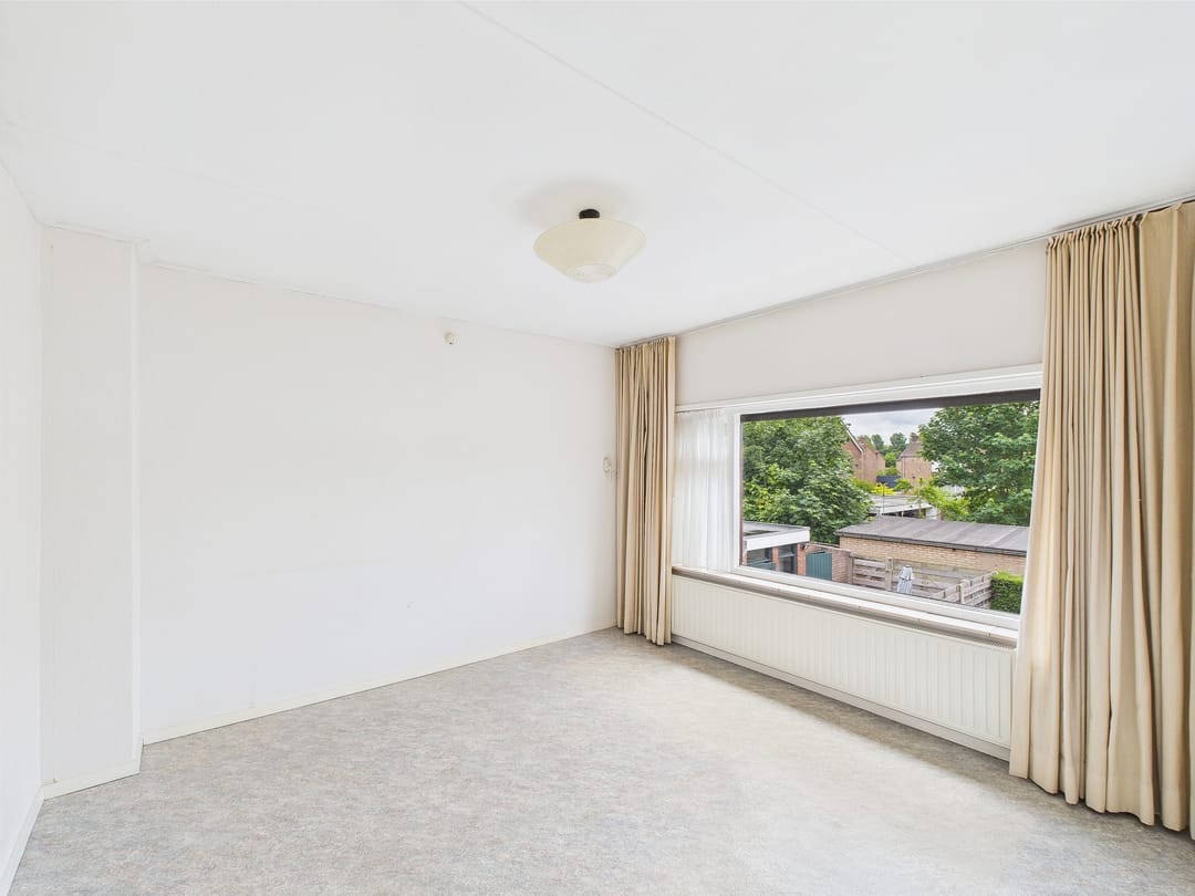 Photo 17 of Robertstraat 57