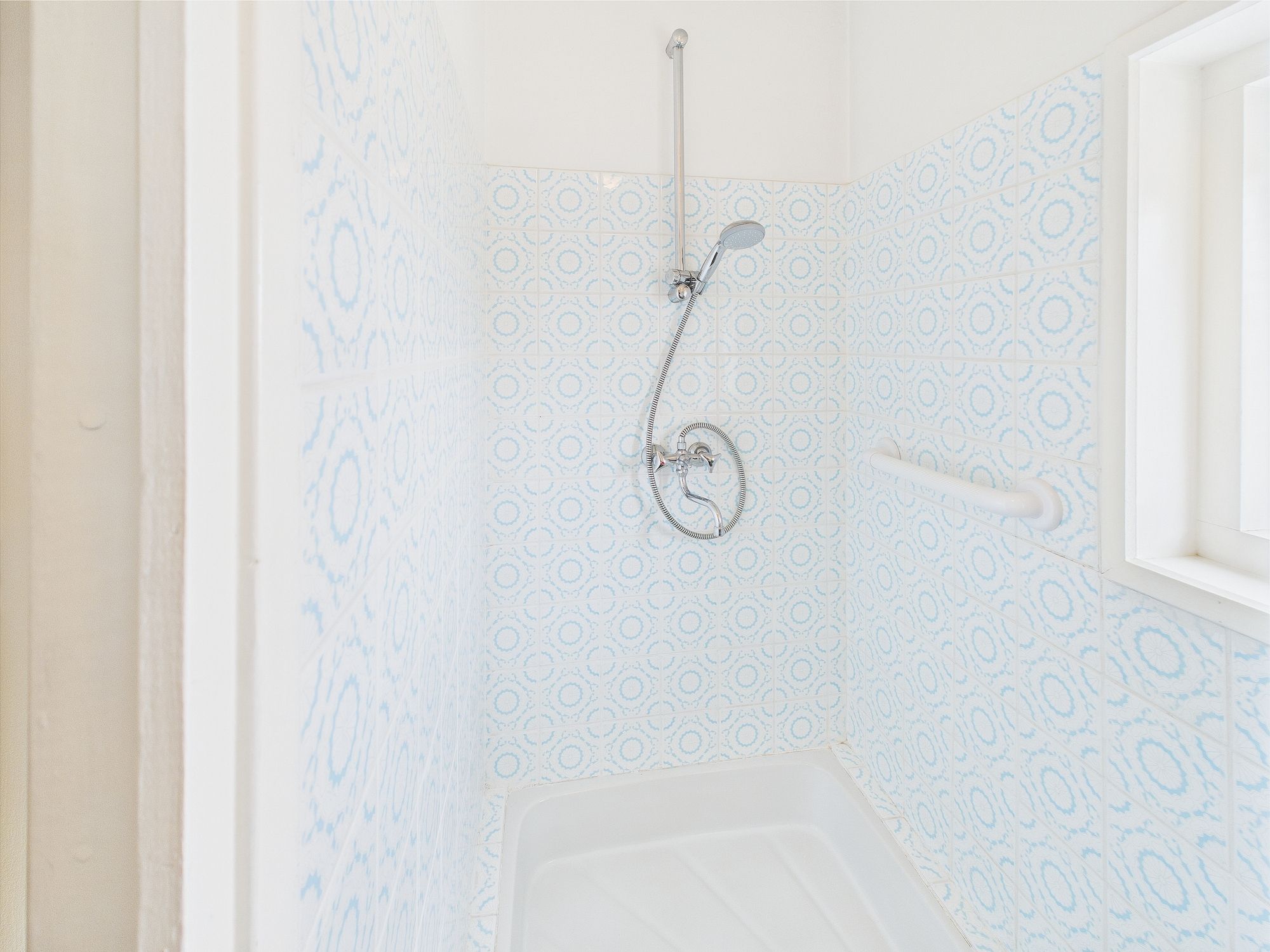 Photo 21 of Robertstraat 57