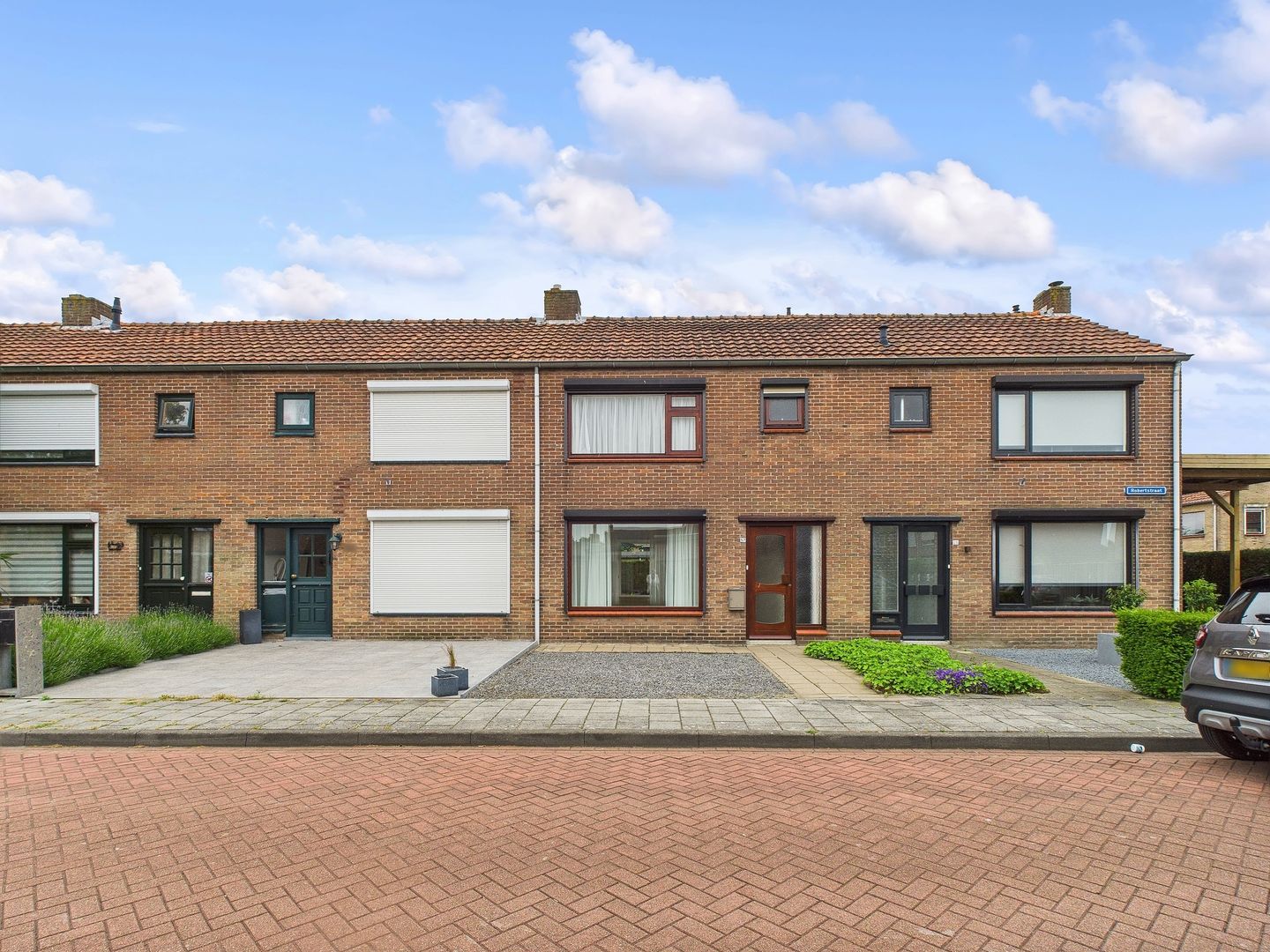 Photo 29 of Robertstraat 57