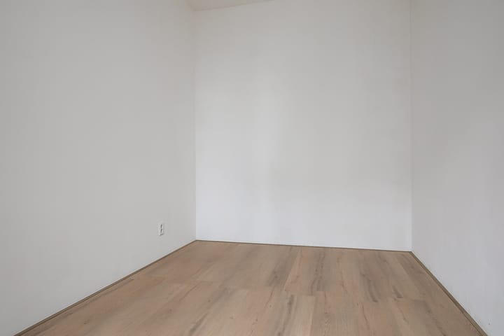 Photo 22 of Mies van der Rohestraat 37