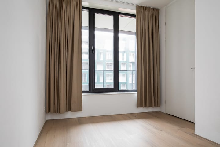 Photo 23 of Mies van der Rohestraat 37