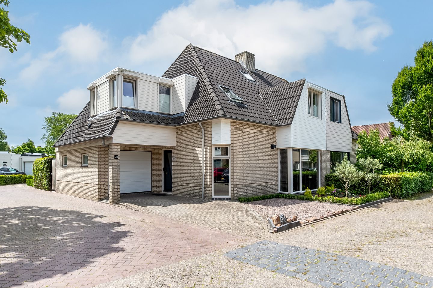 Foto 1 van St.-Michaëlstraat 20