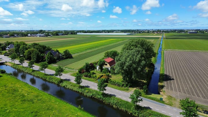 Foto 1 van Middenweg 37