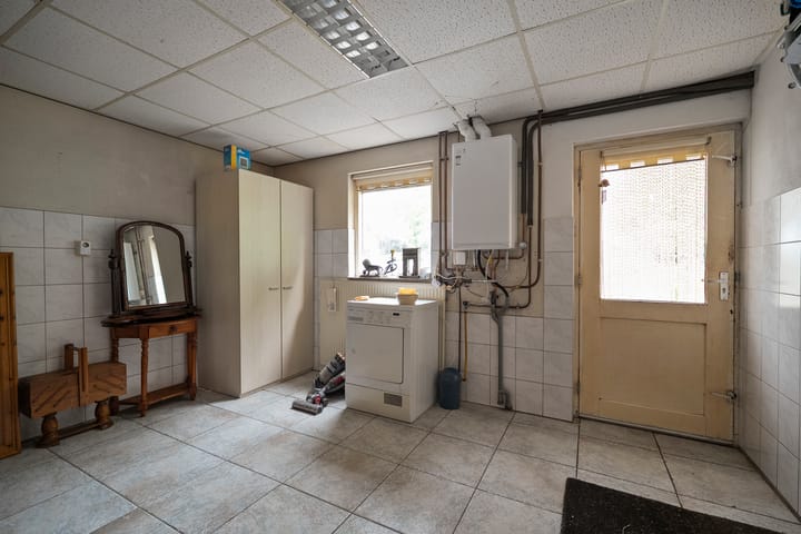 Foto 24 van Middenweg 37