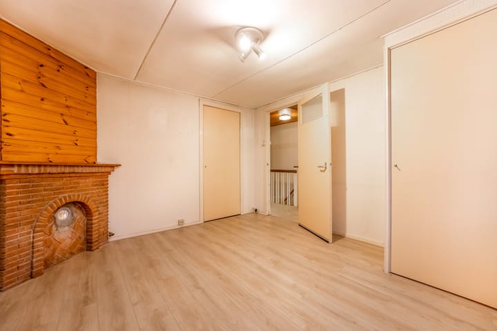 Foto 23 van Veeringstraat 34