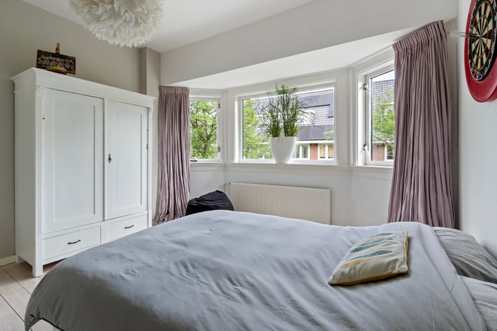 Foto 16 van Maclaine Pontstraat 40