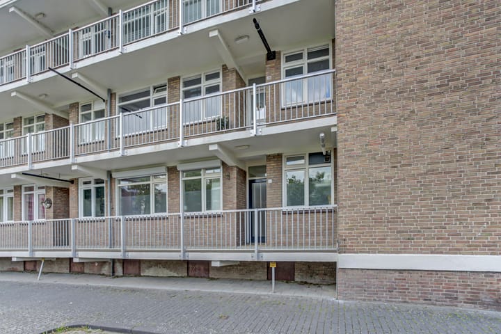 Foto 5 van Reviusstraat 16