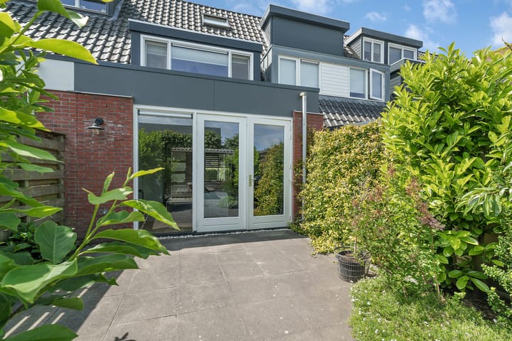 Foto 23 van Tuinwal 82