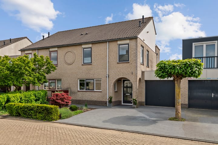 Foto 1 van P. Westdorpstraat 8