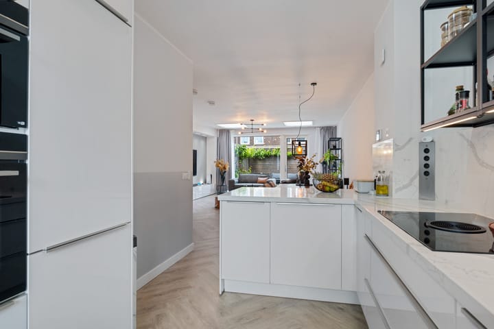 Foto 25 van Pieter van den Hoogenbandstraat 23