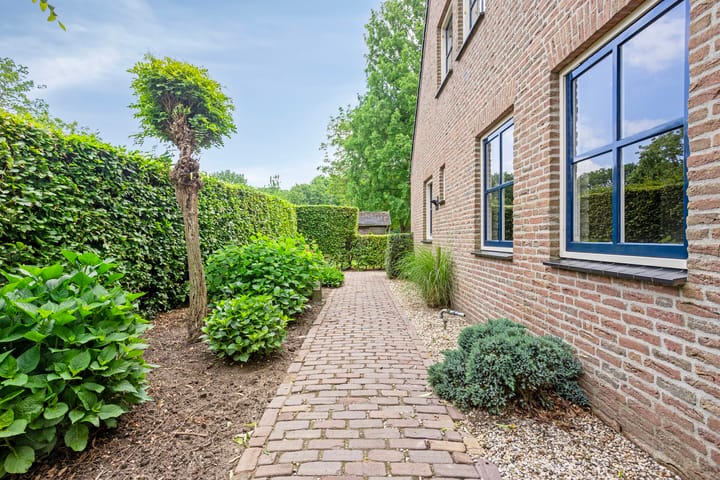 Foto 33 van Loonsestraat 1-A