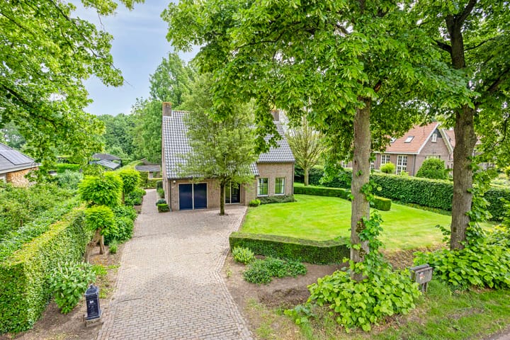 Foto 50 van Loonsestraat 1-A