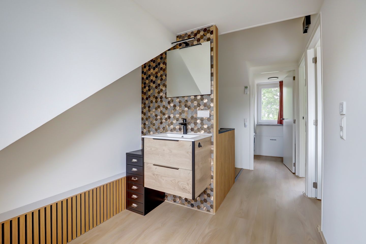 Foto 19 van Madelieflaan 28