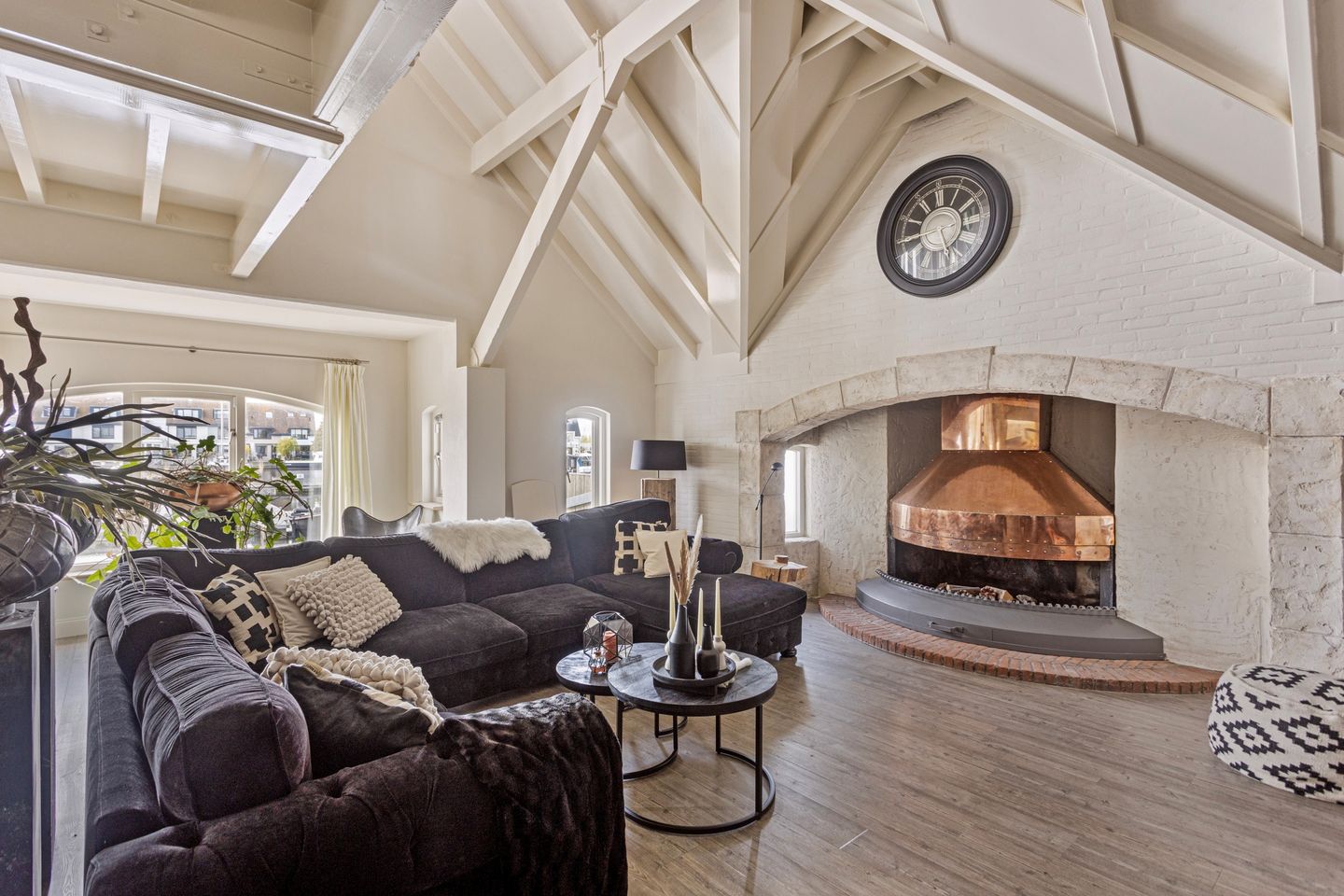 Photo 4 of Pluto 200