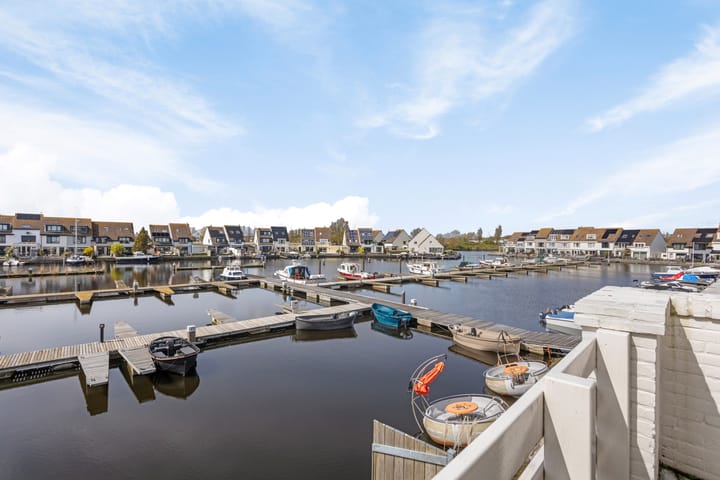 Photo 21 of Pluto 200