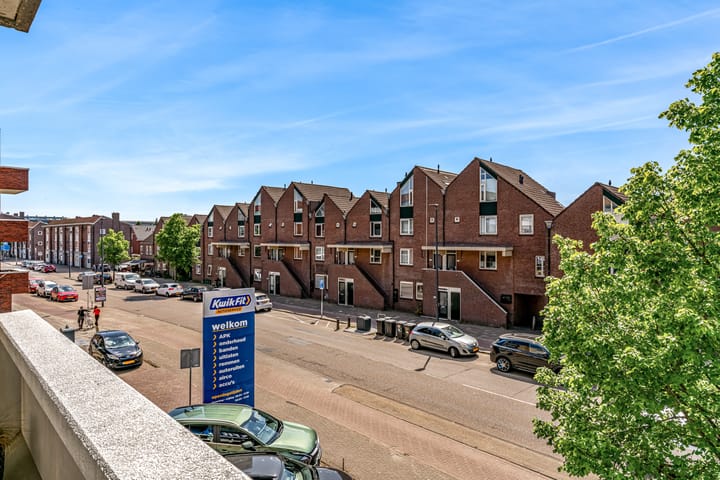 Photo 40 of Mgr. W.M. Bekkerslaan 6