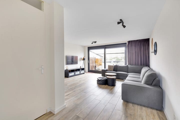 Photo 9 of Veerweg 40