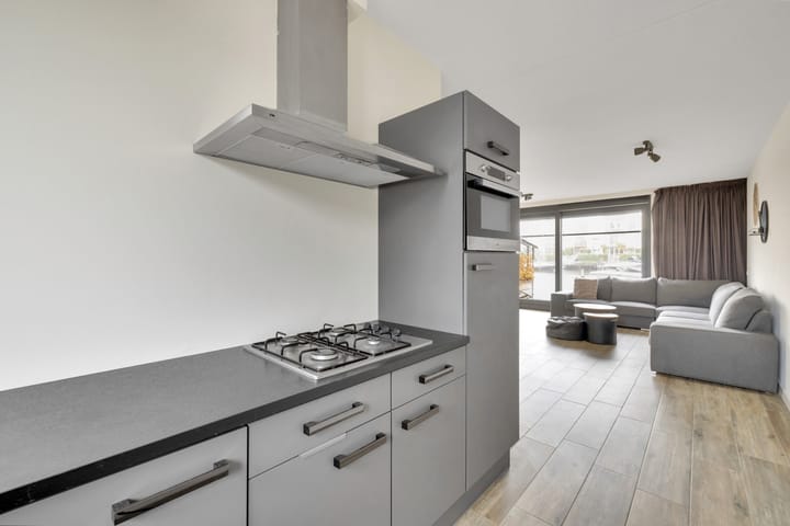 Photo 15 of Veerweg 40