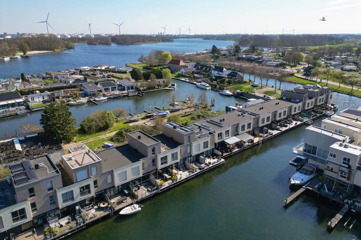 Photo 49 of Veerweg 40