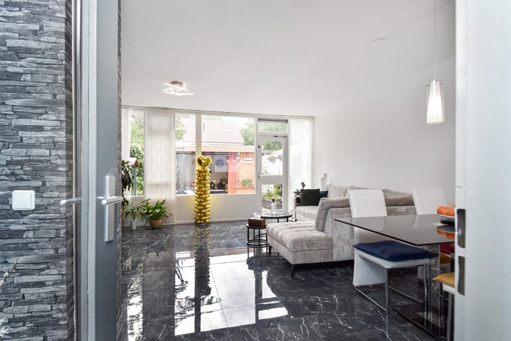 Foto 5 van Lester Youngrode 18