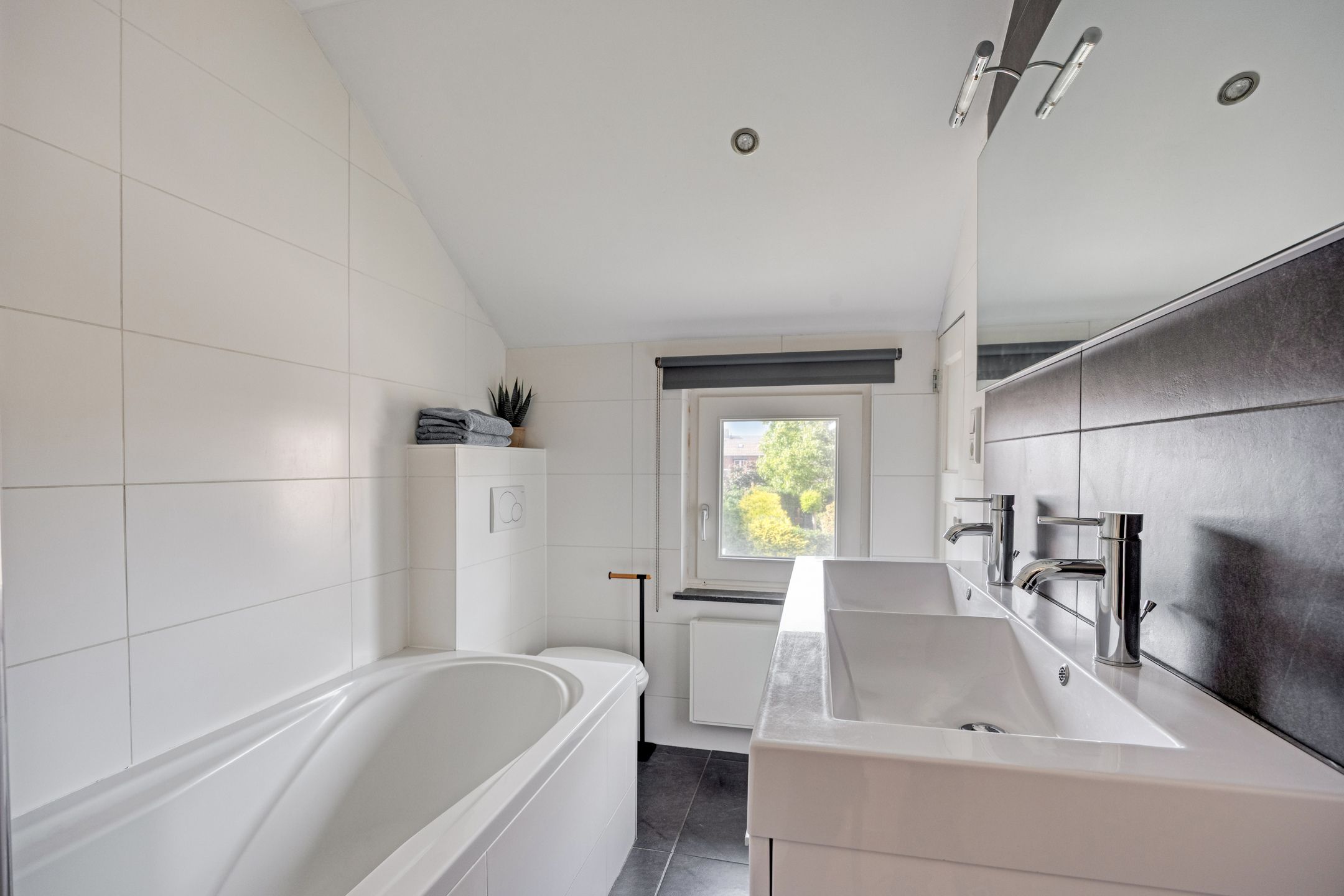 Foto 18 van Burgemeester-Joostenlaan 15