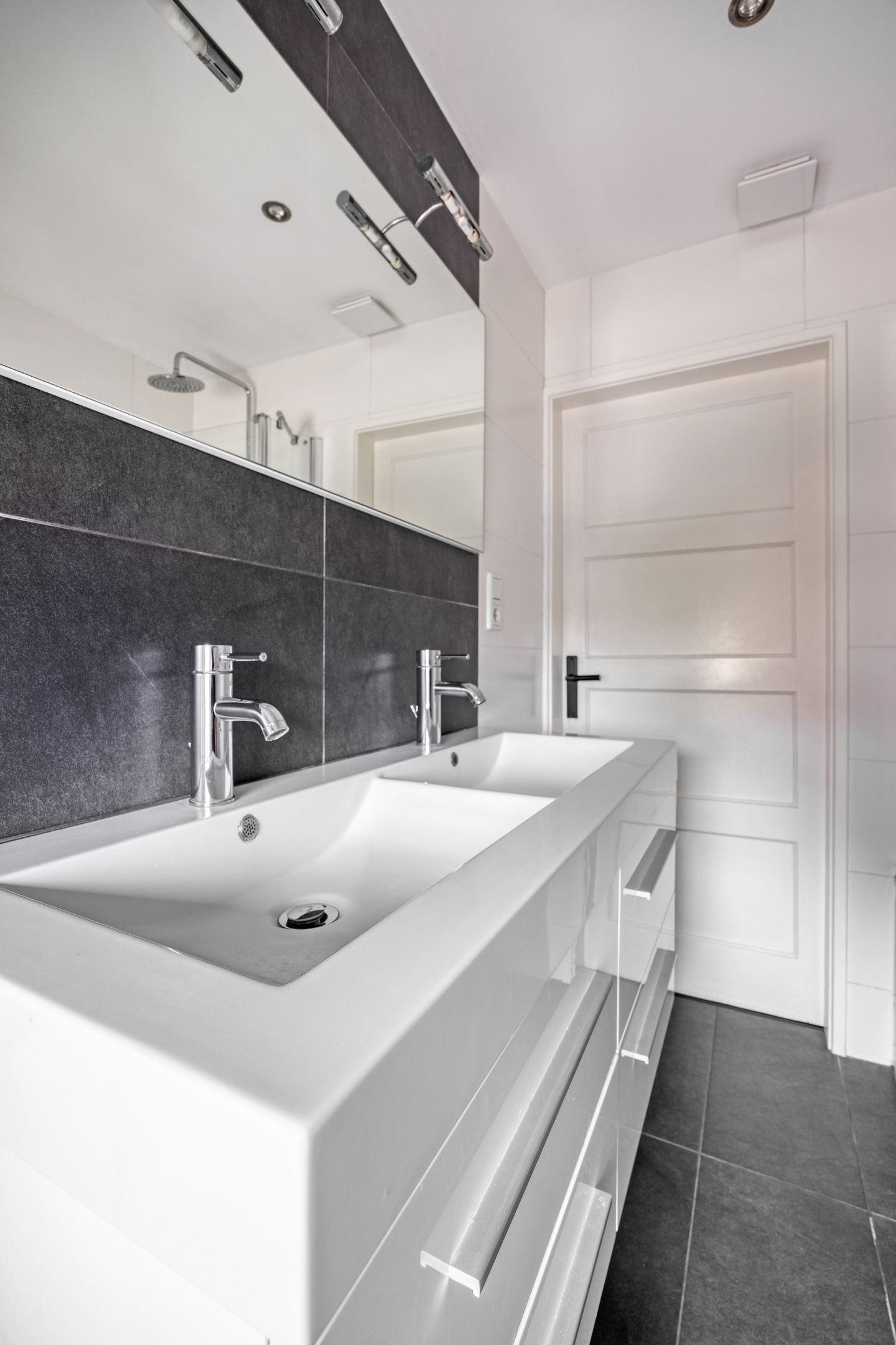 Foto 19 van Burgemeester-Joostenlaan 15