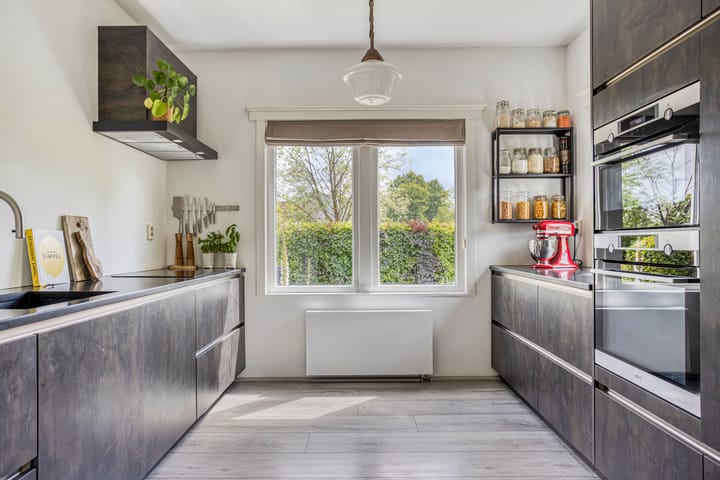 Foto 12 van Musschenbroekstraat 5