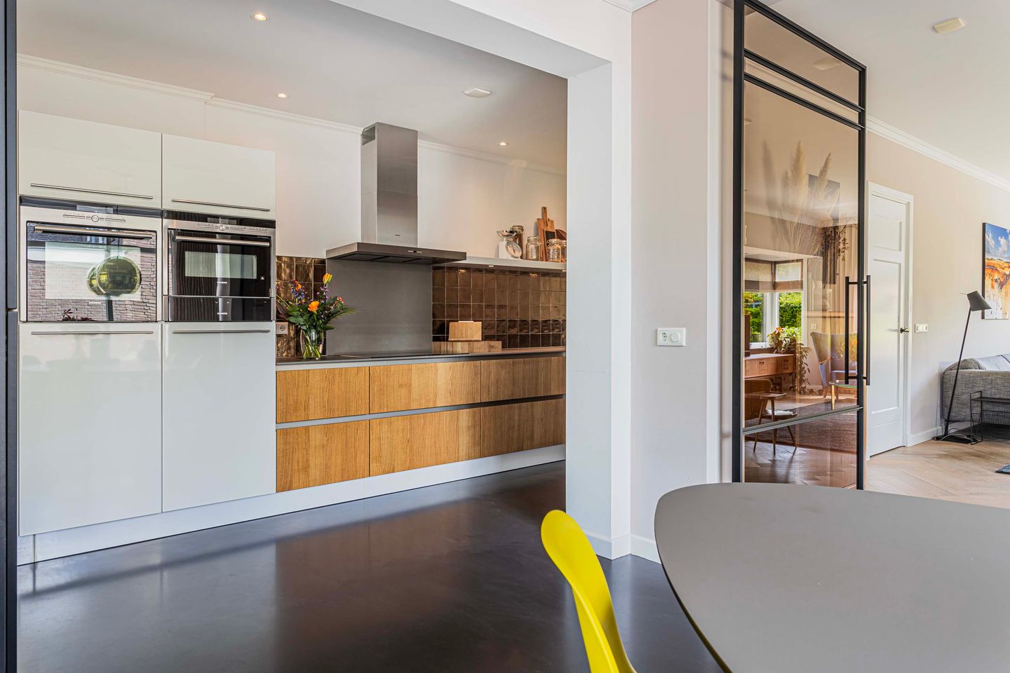 Foto 19 van Kamerlingh Onneslaan 17