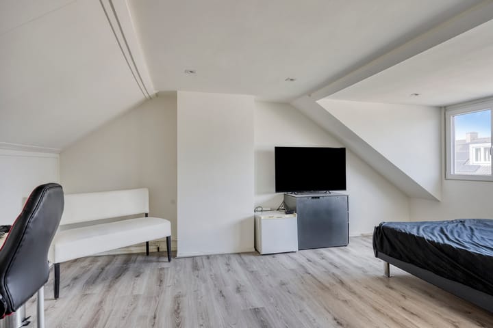 Foto 24 van Aert van Nesstraat 31