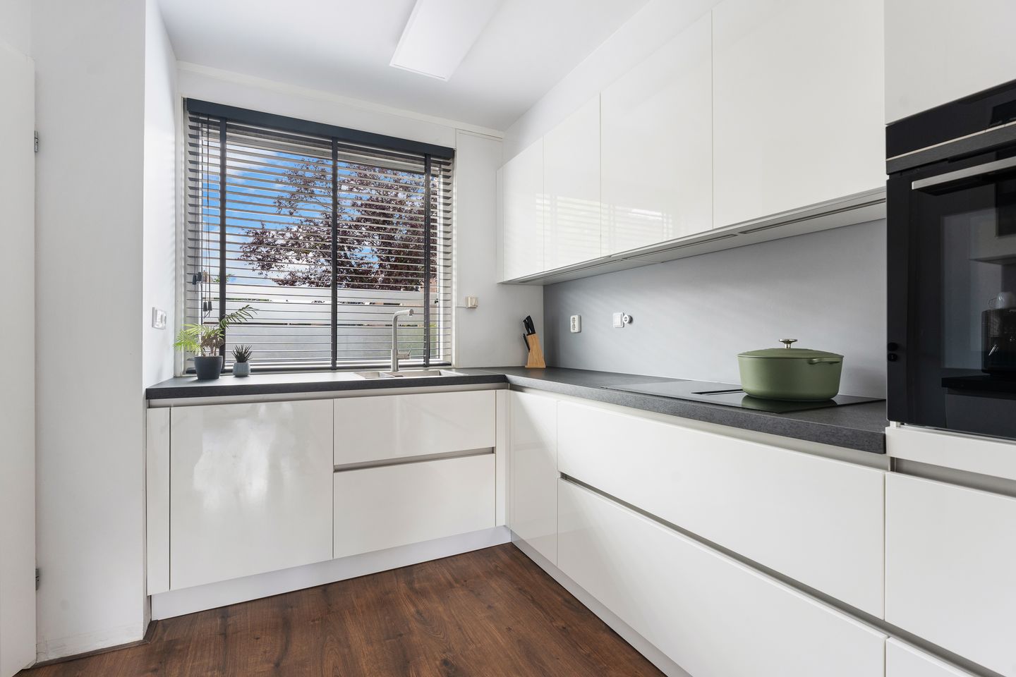 Photo 10 of Zwijnsbergenweg 76