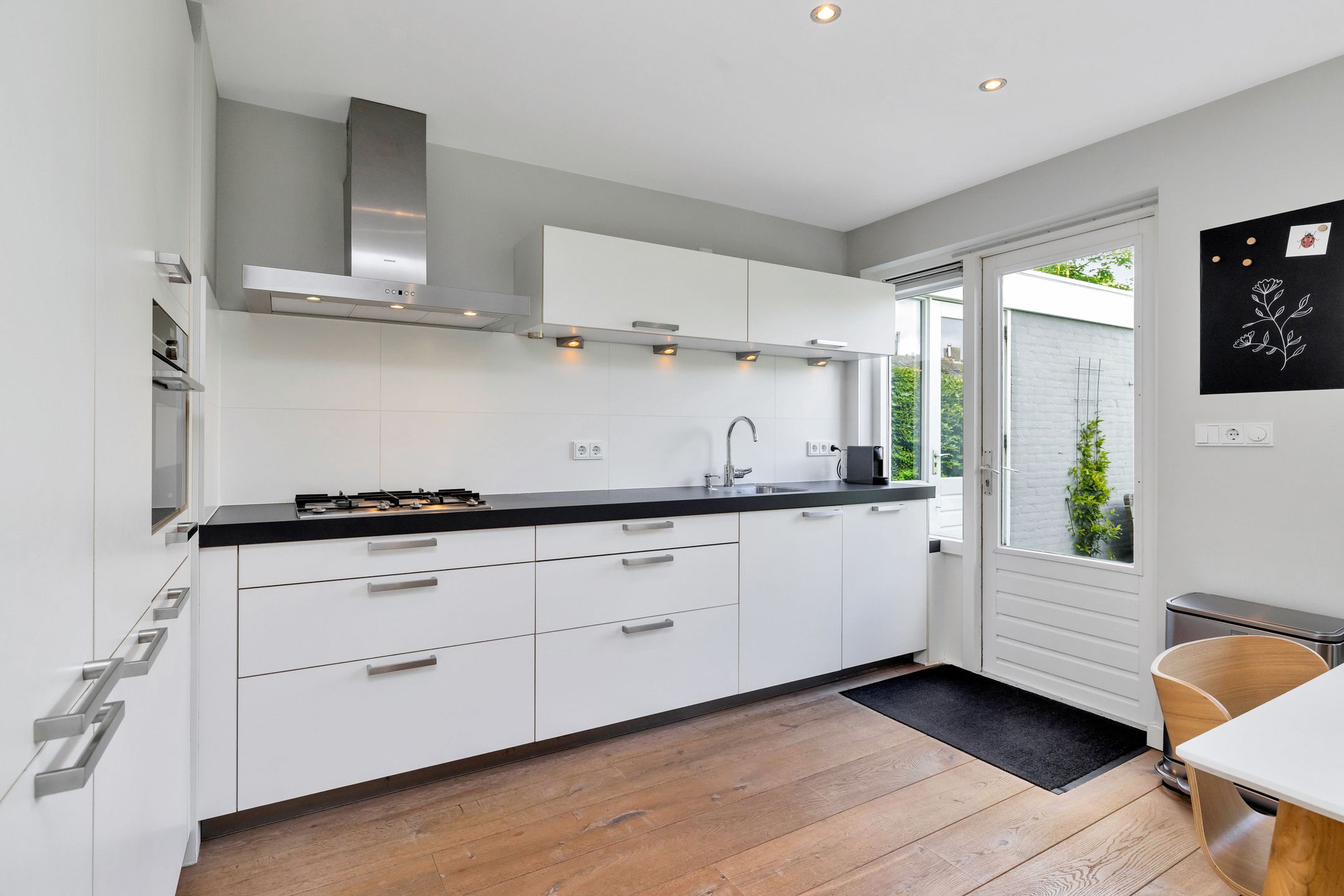 Photo 3 of Antoniszstraat 9