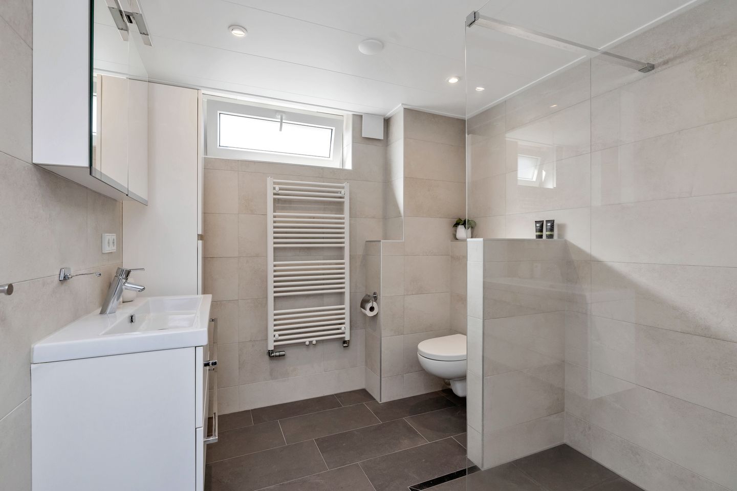 Photo 4 of Antoniszstraat 9