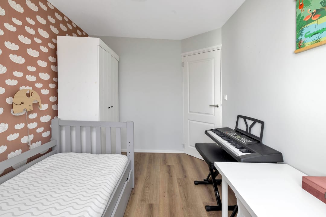 Photo 16 of Antoniszstraat 9