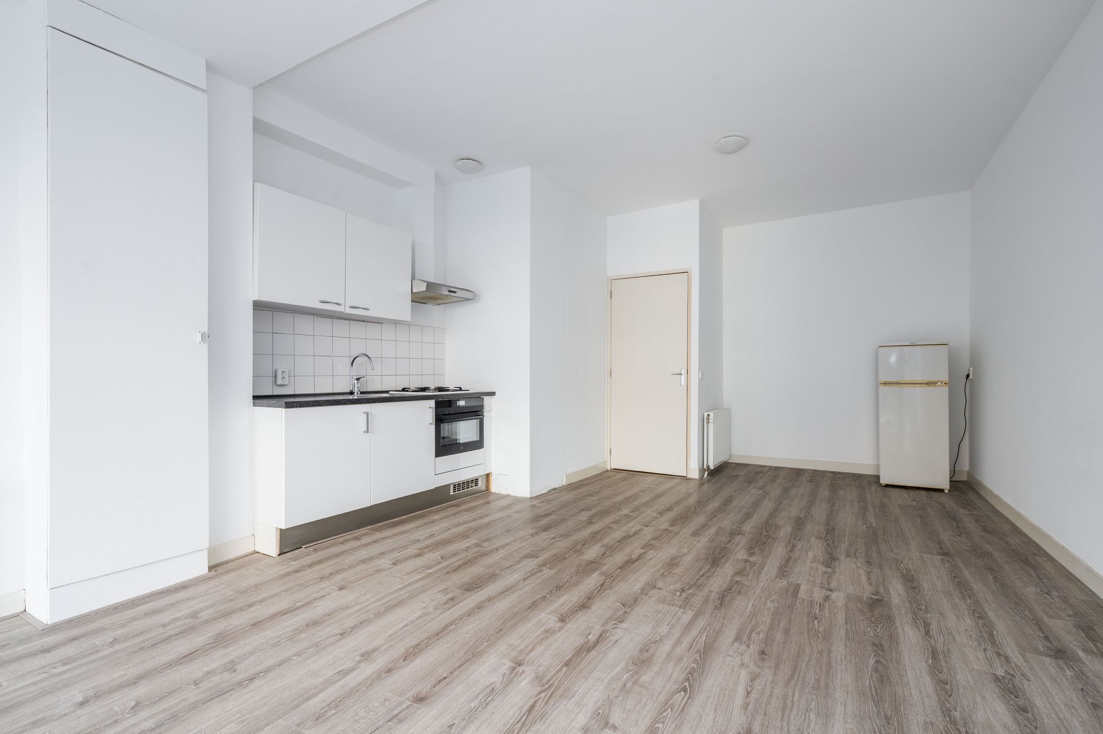 Photo 9 of Philips Willemstraat 16-A
