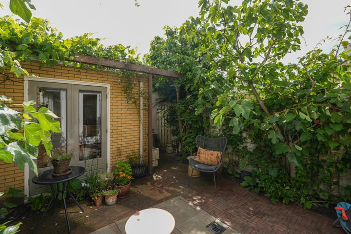 Photo 35 of Ten Hoetstraat 10-A